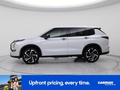White 2024 Mitsubishi Outlander SE Black Edition