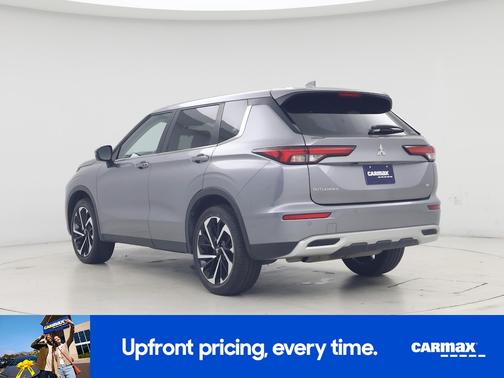 Silver 2024 Mitsubishi Outlander SE