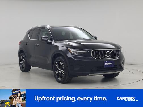2025 Volvo XC40 B5 Core Bright Theme