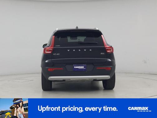 2025 Volvo XC40 B5 Core Bright Theme