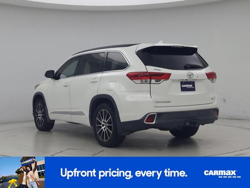 2017 Toyota Highlander SE