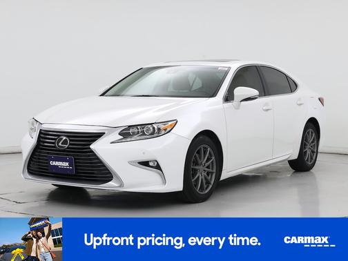 White 2017 Lexus ES 350