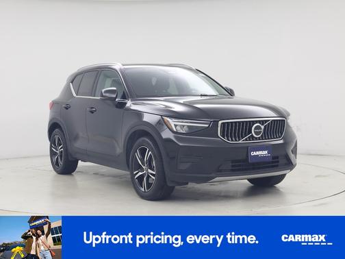 2025 Volvo XC40 B5 Core Bright Theme