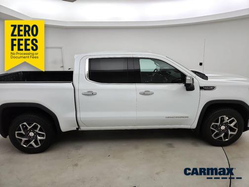 White 2022 GMC Sierra 1500 SLT