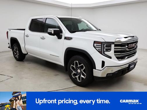 White 2022 GMC Sierra 1500 SLT