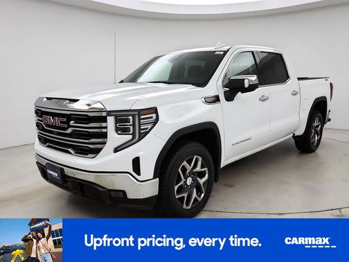 White 2022 GMC Sierra 1500 SLT