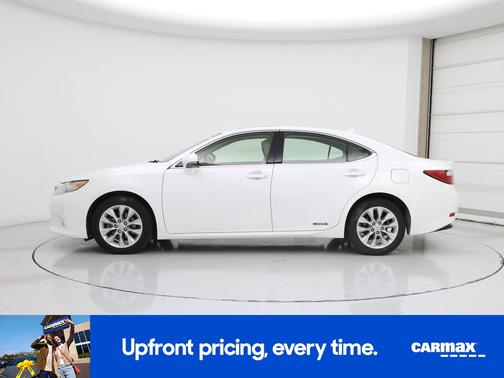 White 2014 Lexus ES 300h