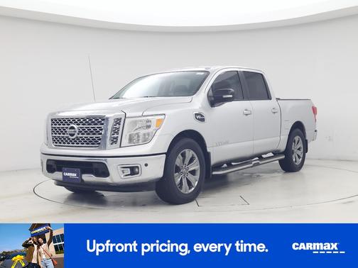 2017 Nissan Titan SV