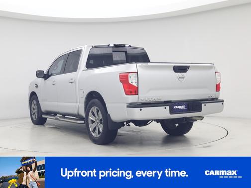 2017 Nissan Titan SV