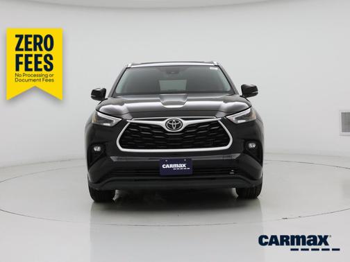 Black 2023 Toyota Highlander XLE