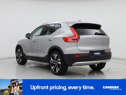 2023 Volvo XC40 B5 Plus Bright Theme