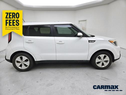 White 2015 Kia Soul