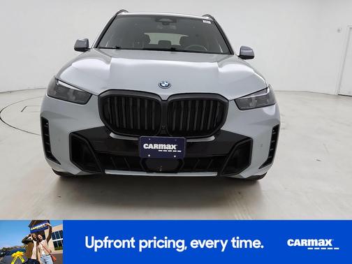 Gray 2024 BMW X5 PHEV xDrive50e