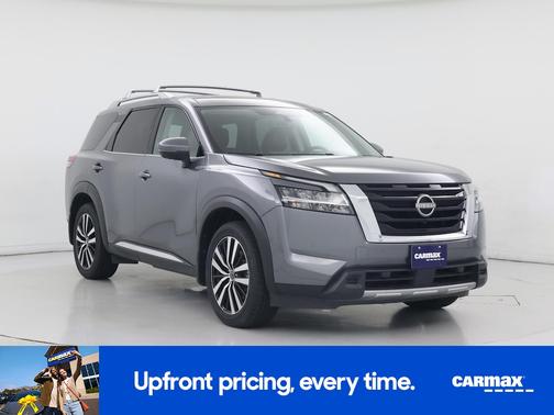 Gray 2023 Nissan Pathfinder Platinum