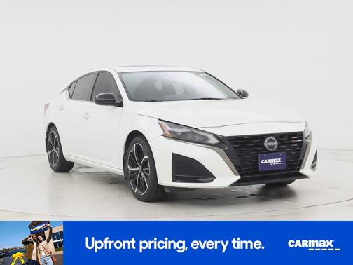 White 2023 Nissan Altima SR