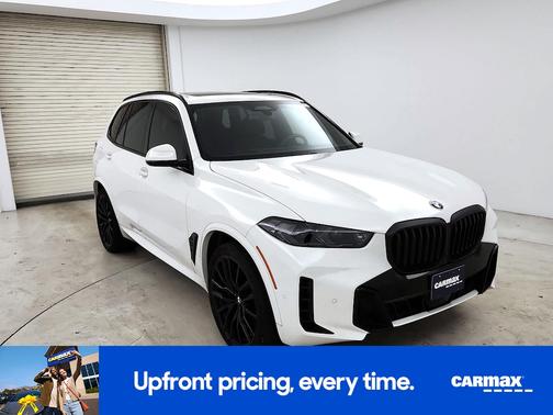 White 2024 BMW X5 xDrive40i