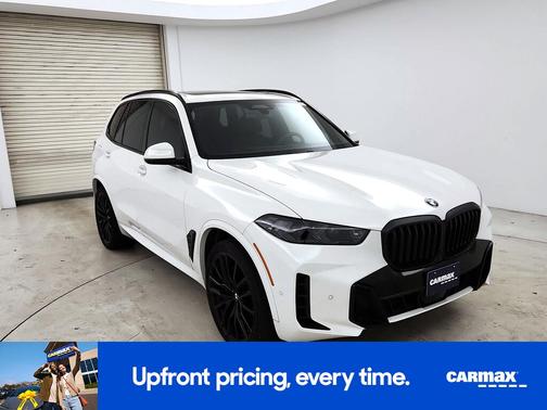White 2024 BMW X5 xDrive40i