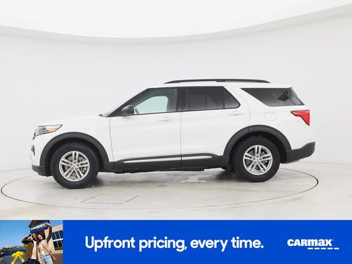 White 2022 Ford Explorer XLT