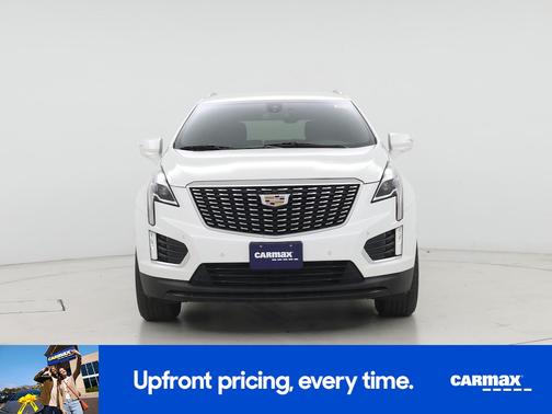 White 2021 Cadillac XT5 Luxury