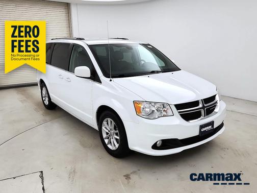 White 2019 Dodge Grand Caravan SXT