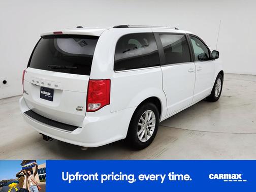 White 2019 Dodge Grand Caravan SXT