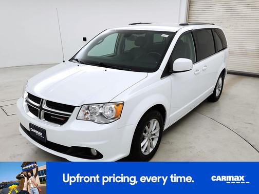 White 2019 Dodge Grand Caravan SXT