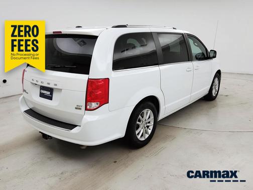 White 2019 Dodge Grand Caravan SXT