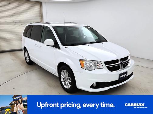 White 2019 Dodge Grand Caravan SXT