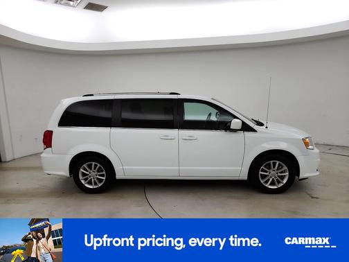 White 2019 Dodge Grand Caravan SXT