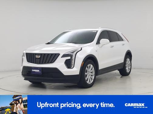White 2023 Cadillac XT4 Luxury