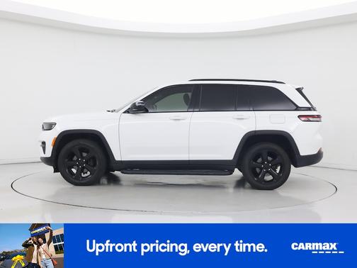 White 2023 Jeep Grand Cherokee Altitude