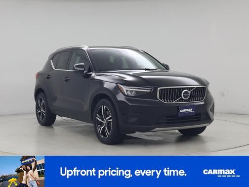 2025 Volvo XC40 B5 Core Bright Theme