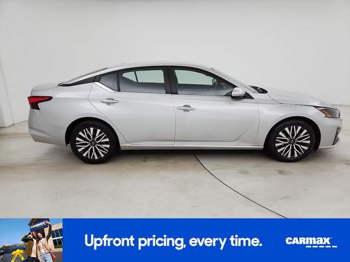 Silver 2023 Nissan Altima SV