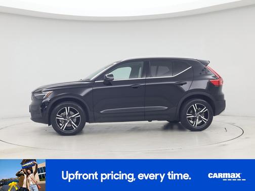 2025 Volvo XC40 B5 Core Bright Theme