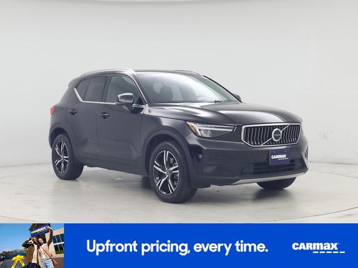 2025 Volvo XC40 B5 Core Bright Theme