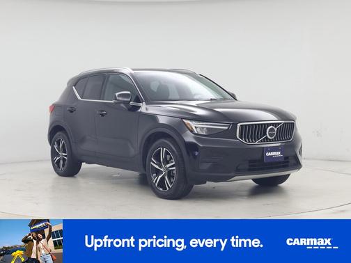 2025 Volvo XC40 B5 Core Bright Theme