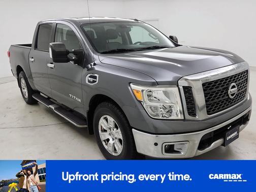 2017 Nissan Titan SV