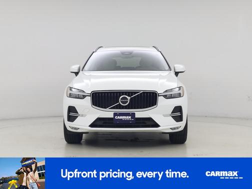 2022 Volvo XC60 B5 Momentum