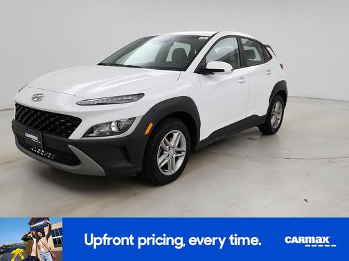 White 2023 Hyundai KONA SE