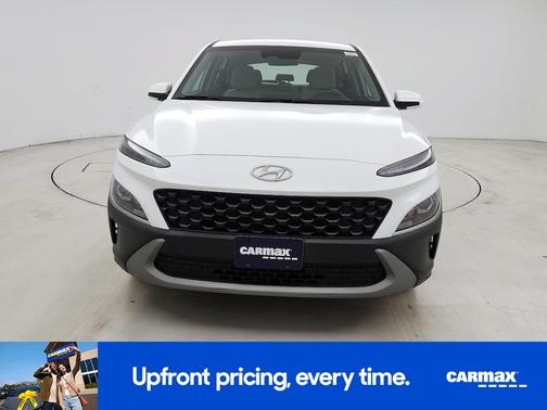 White 2023 Hyundai KONA SE