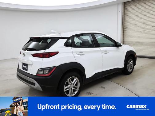 White 2023 Hyundai KONA SE