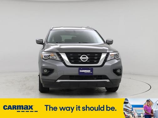 2020 Nissan Pathfinder SV