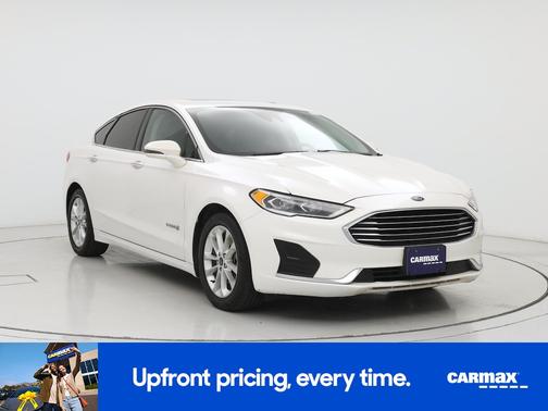 White 2019 Ford Fusion Hybrid SEL