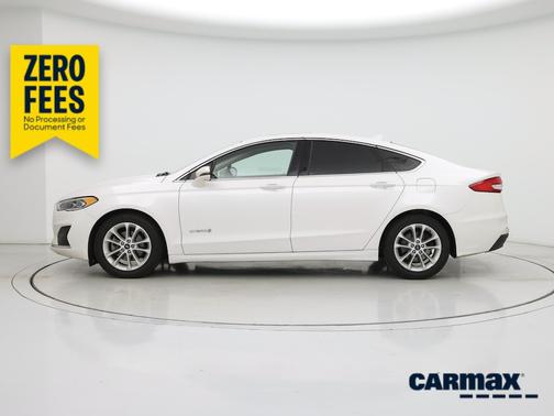 White 2019 Ford Fusion Hybrid SEL