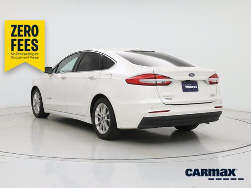White 2019 Ford Fusion Hybrid SEL
