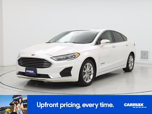 White 2019 Ford Fusion Hybrid SEL