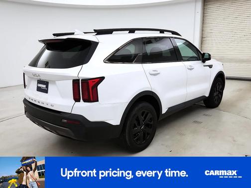 White 2022 Kia Sorento X-Line S