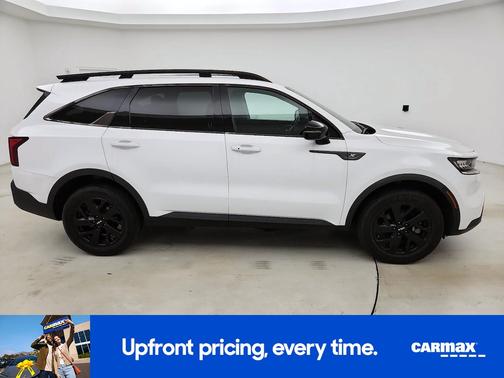 White 2022 Kia Sorento X-Line S
