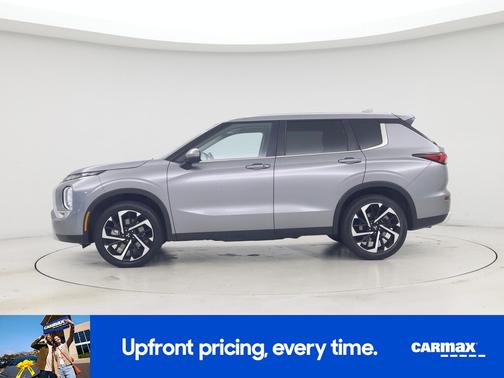 Silver 2024 Mitsubishi Outlander SE