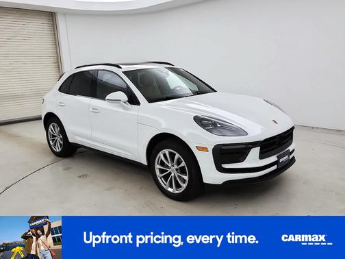 White 2023 Porsche Macan